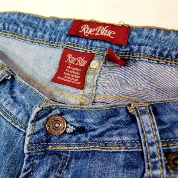 RUE BLUE ♡ Sweet Thin Stretchy Comfy Denim Faded 'n Distressed Blue Jeans 8 - Picture 13 of 14